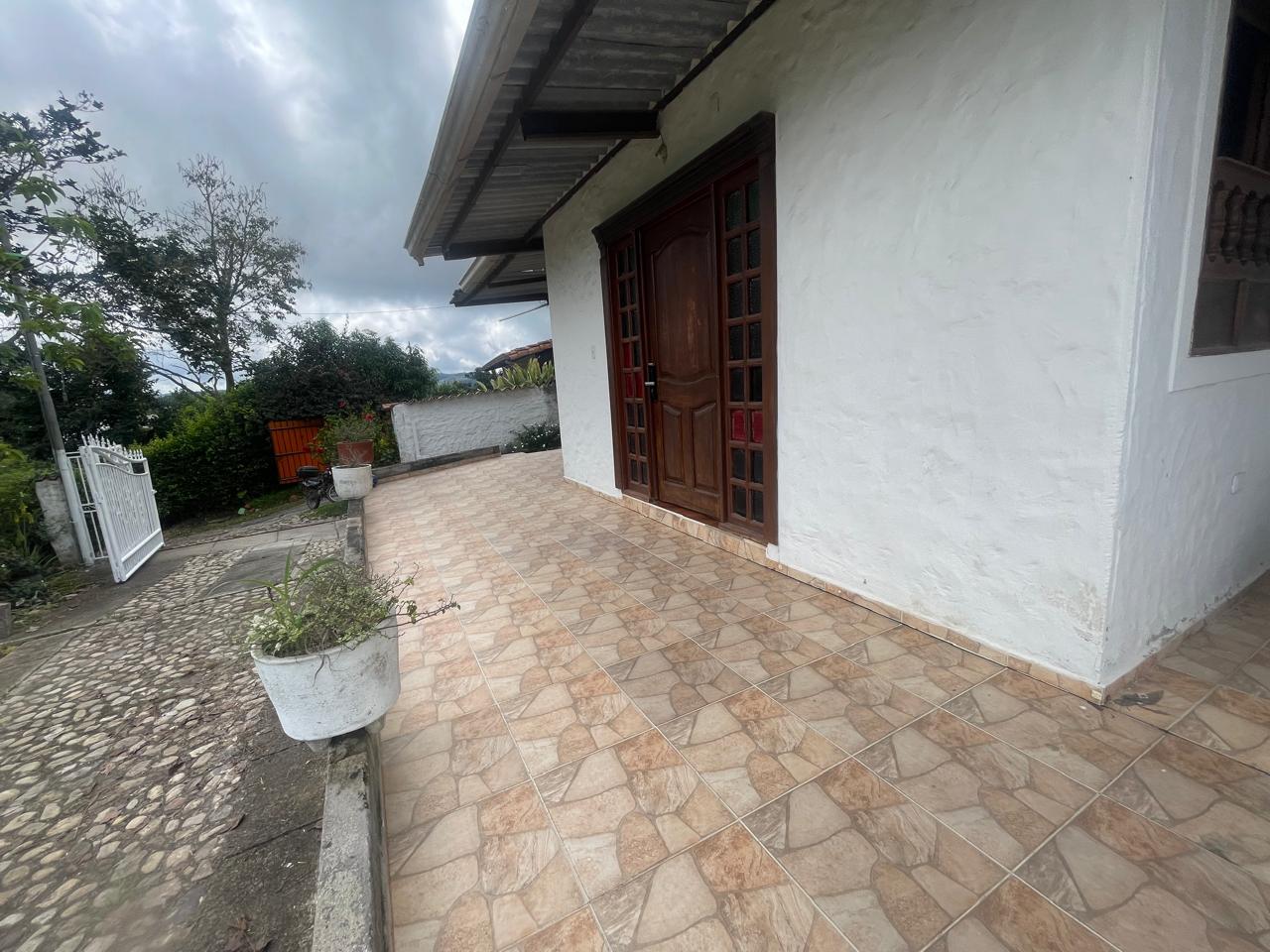 Casa Chalet en Lebrija Santander